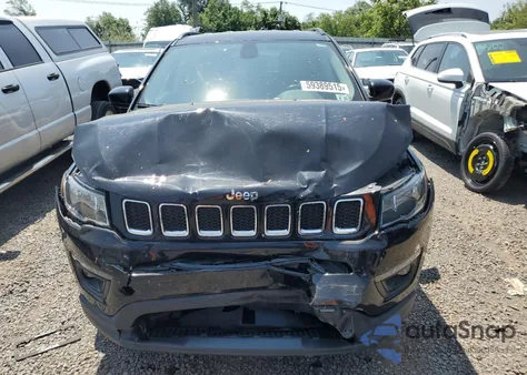 2020 Jeep Compass Latitude z USA, uszkodzony, nr VIN 3C4NJDBB5LT161153